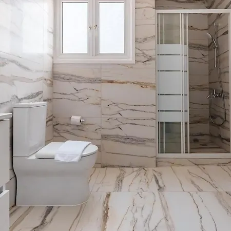 Modern 2-bedroom Near Salt 公寓